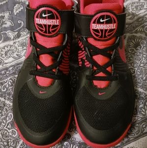 Kids nike basketball shoes